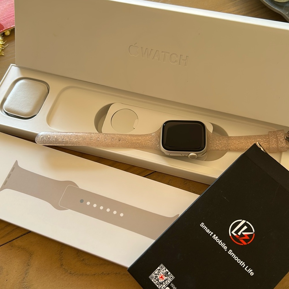 Apple Watch Series 7 41mm Starlight